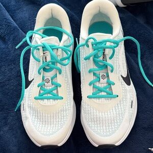 Nike White and Aqua Athletic Shoes